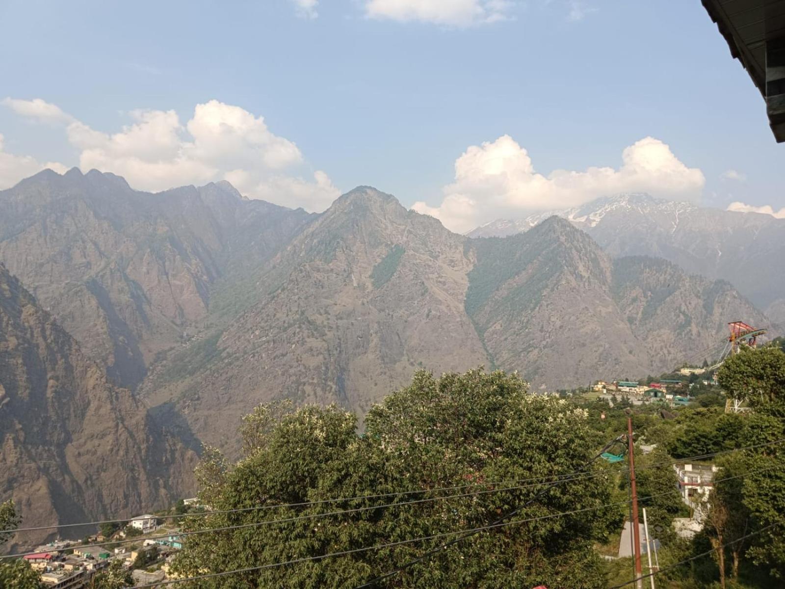 Sleeping Beauty Hotel Moutain View Property Joshīmath المظهر الخارجي الصورة