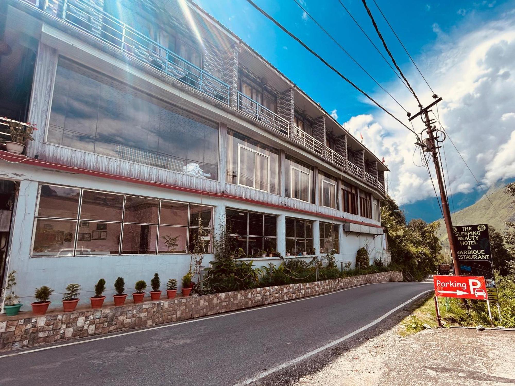 Sleeping Beauty Hotel Moutain View Property Joshīmath المظهر الخارجي الصورة