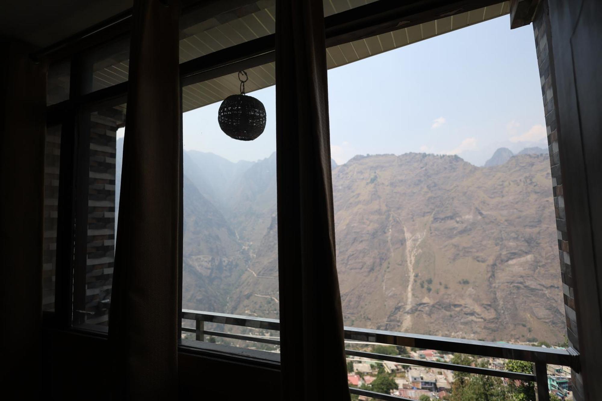 Sleeping Beauty Hotel Moutain View Property Joshīmath المظهر الخارجي الصورة